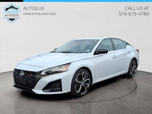 2023 Nissan Altima SR FWD