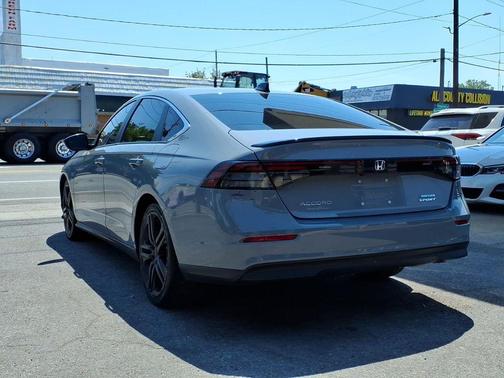 Urban Gray Pearl 2024 Honda Accord Hybrid Sport