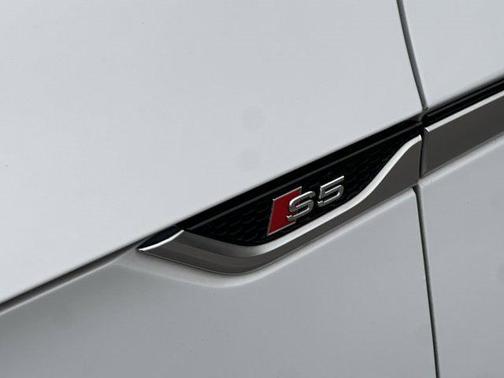 2022 Audi S5 Premium Plus TFSI quattro Tiptronic