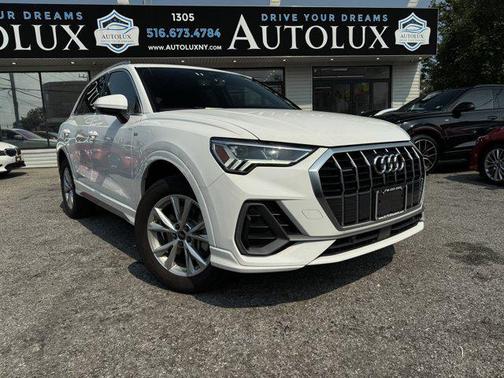 2024 Audi Q3 Premium 45 TFSI S line quattro Tiptronic