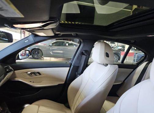 2021 BMW 330e xDrive