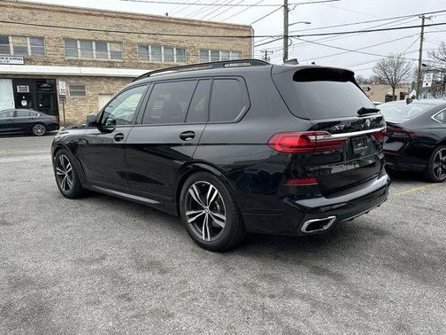 2022 BMW X7 xDrive40i