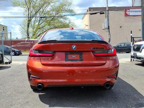 Sunset Orange Metallic 2019 BMW 330 xDrive