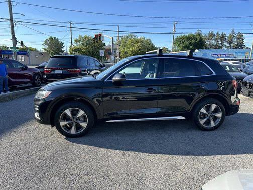 2023 Audi Q5 40 Premium Plus