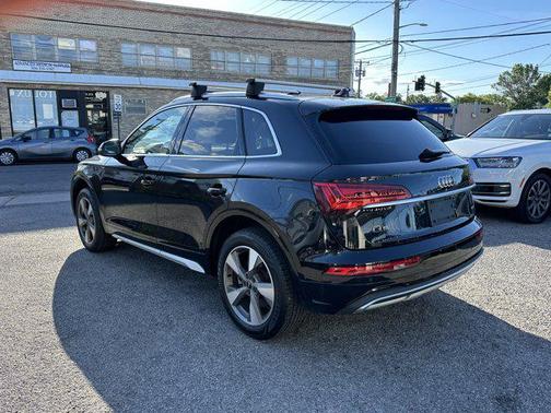2023 Audi Q5 40 Premium Plus