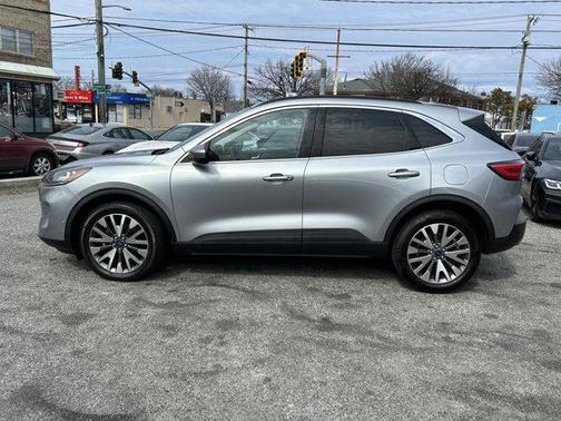 2021 Ford Escape Titanium
