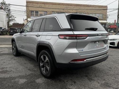 2023 Jeep Grand Cherokee 4xe Base