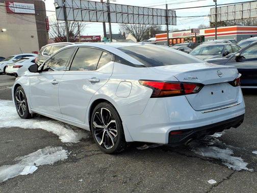 2023 Nissan Altima SR FWD