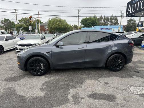 2023 Tesla Model Y Long Range Dual Motor All-Wheel Drive
