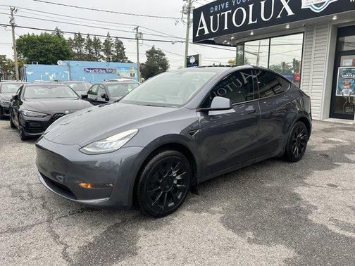 2023 Tesla Model Y Long Range Dual Motor All-Wheel Drive