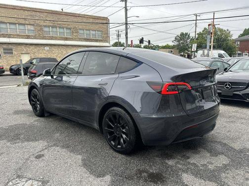 2023 Tesla Model Y Long Range Dual Motor All-Wheel Drive