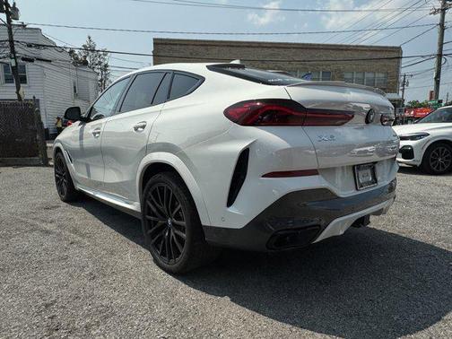 2022 BMW X6 xDrive40i