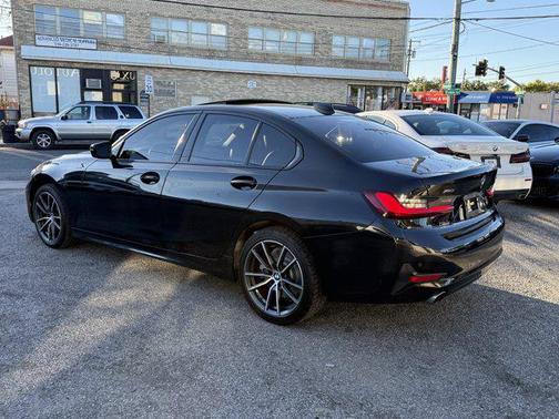2022 BMW 330 xDrive