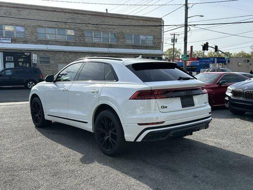 2021 Audi Q8 55 Premium Plus