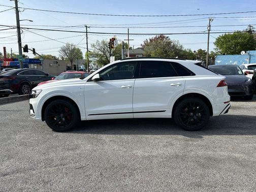 2021 Audi Q8 55 Premium Plus