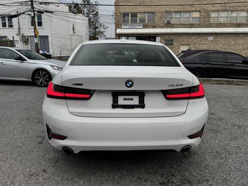 2021 BMW 330 330i
