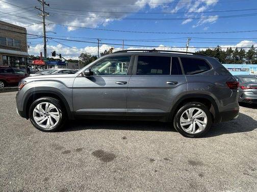 Pyrite Silver Metallic 2021 Volkswagen Atlas 3.6L SE w/Technology