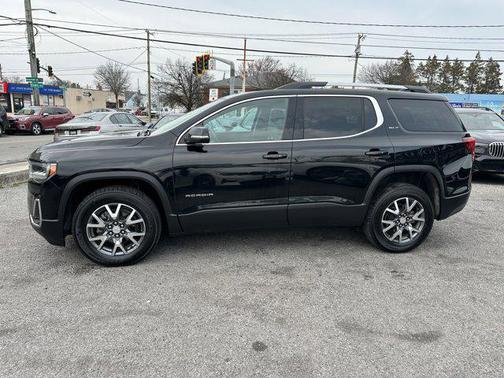 2023 GMC Acadia AWD SLT