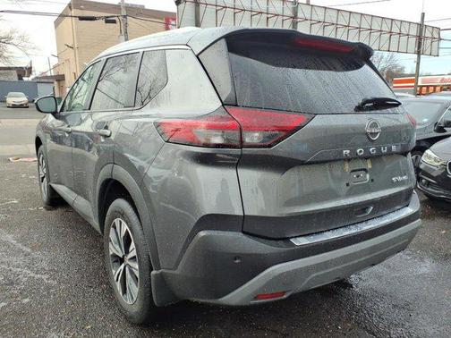 2022 Nissan Rogue SV