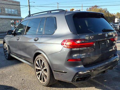 2021 BMW X7 M50i