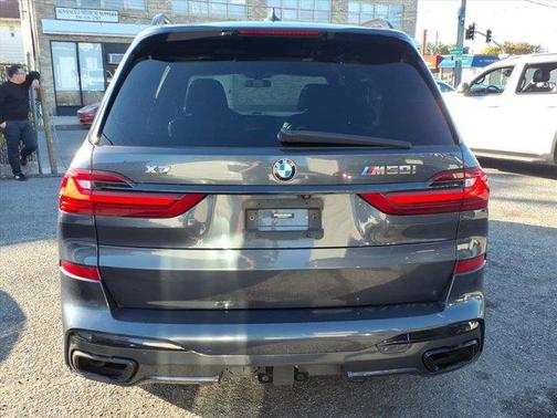 2021 BMW X7 M50i