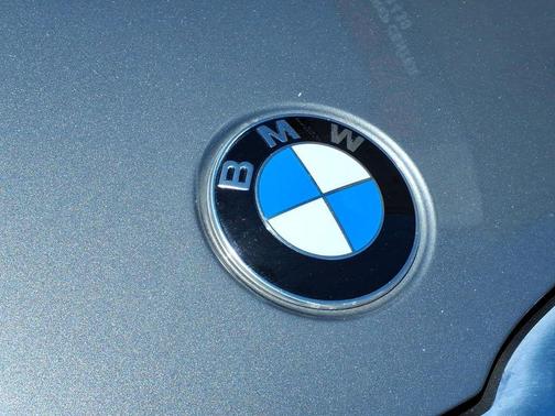 Skyscraper Grey Metallic 2023 BMW 330 xDrive