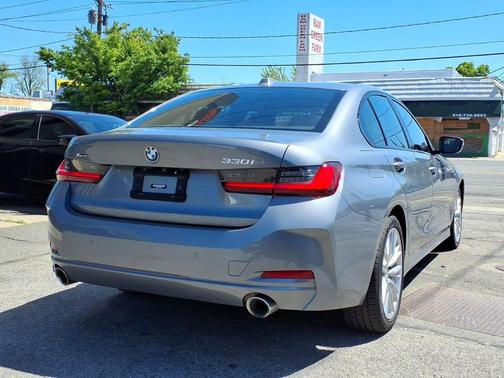 Skyscraper Grey Metallic 2023 BMW 330 xDrive