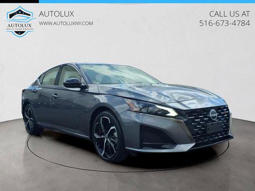 Gun Metallic 2024 Nissan Altima SR FWD