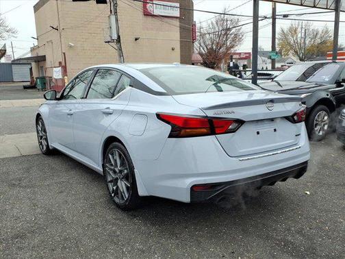 2023 Nissan Altima SR VC-Turbo FWD