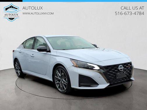 2023 Nissan Altima SR VC-Turbo FWD