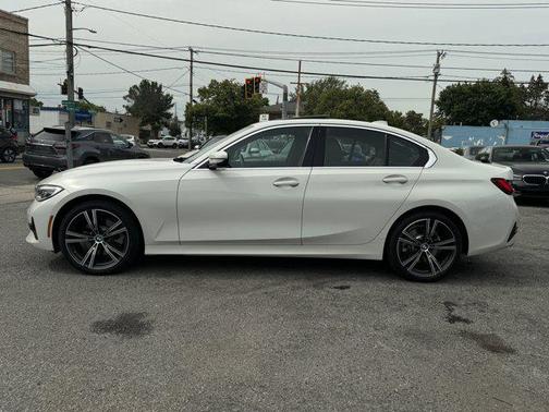 2022 BMW 330 xDrive