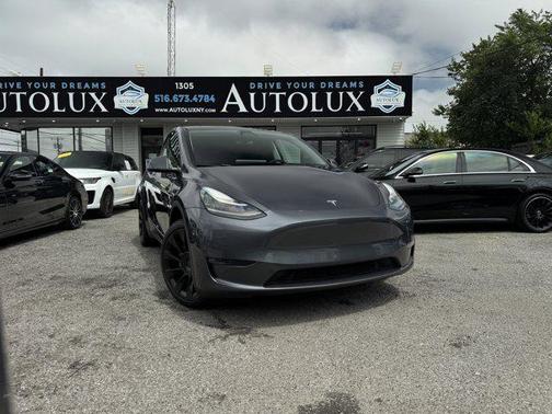 2022 Tesla Model Y Long Range Dual Motor All-Wheel Drive