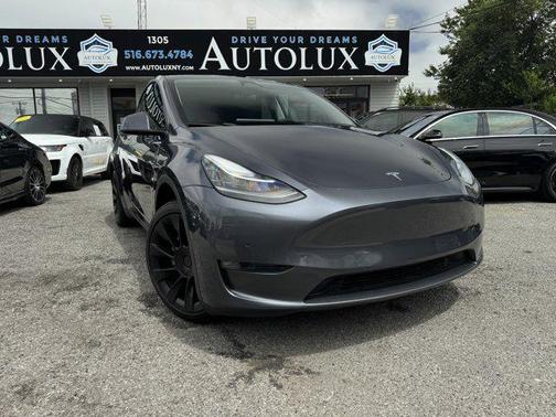 2022 Tesla Model Y Long Range Dual Motor All-Wheel Drive