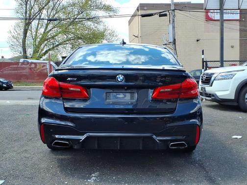 Carbon Black Metallic 2018 BMW 540 xDrive