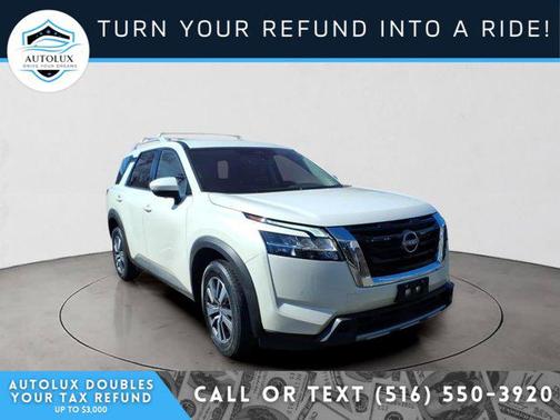 2023 Nissan Pathfinder SL 4WD