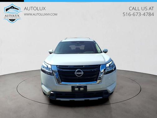 Pearl White Tricoat 2023 Nissan Pathfinder SL 4WD