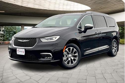 2025 Chrysler Pacifica L