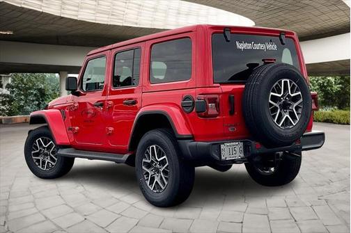 2025 Jeep Wrangler 4-Door Sahara 4x4