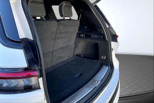 Bright White Clearcoat 2023 Jeep Grand Cherokee L Summit Reserve