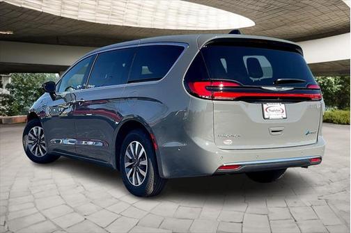 2025 Chrysler Pacifica Hybrid Select
