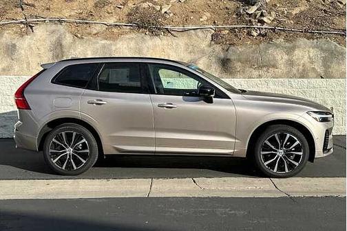 2025 Volvo XC60 Plus