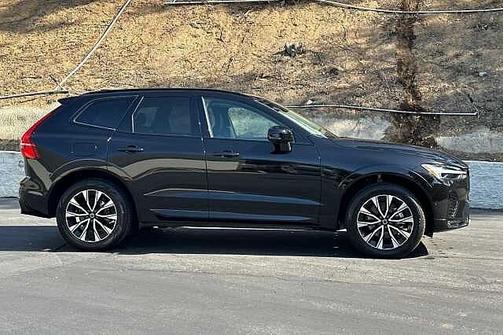 Onyx Black 2025 Volvo XC60 Plus