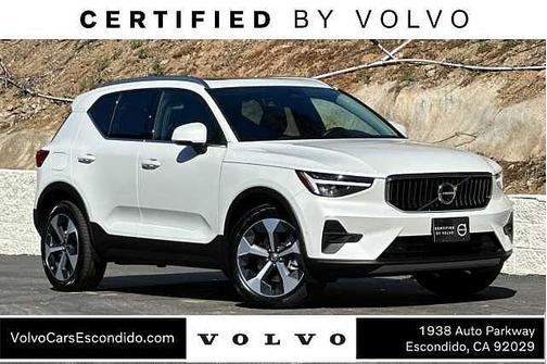 2025 Volvo XC40 Plus