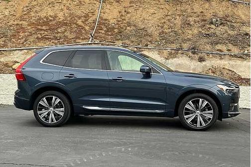 2023 Volvo XC60 Plus