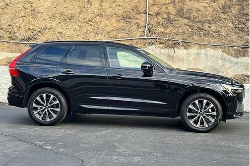 2025 Volvo XC60 Plus
