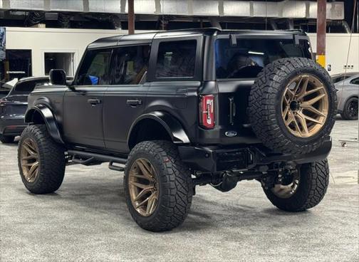 2025 Ford Bronco Outer Banks V6 Luxury Package