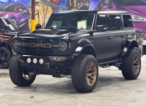 2025 Ford Bronco Outer Banks V6 Luxury Package