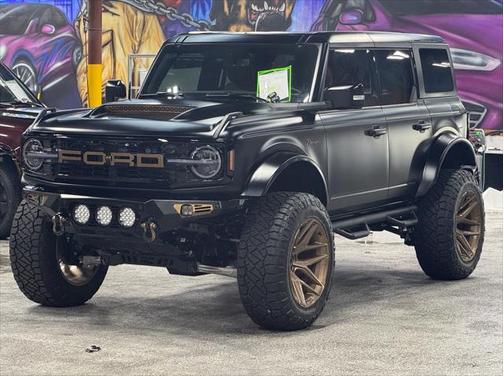 2025 Ford Bronco Outer Banks V6 Luxury Package