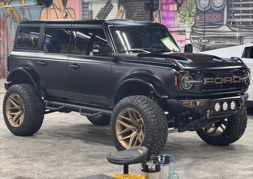 2025 Ford Bronco Outer Banks V6 Luxury Package