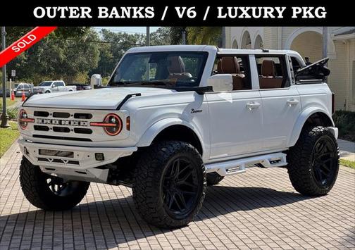 2024 Ford Bronco Outer Banks